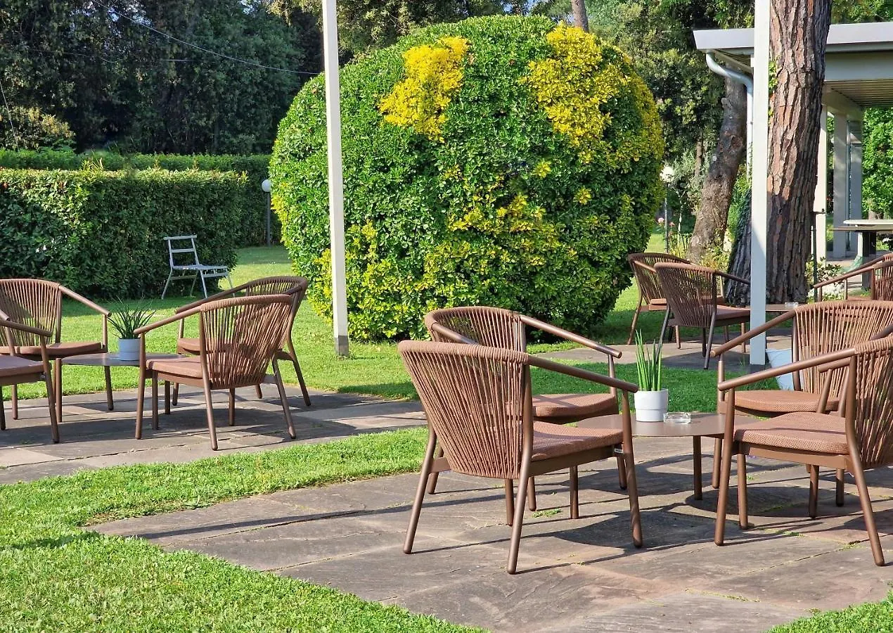 Hotel Villa Elsa Marina di Massa 3*,  Italy