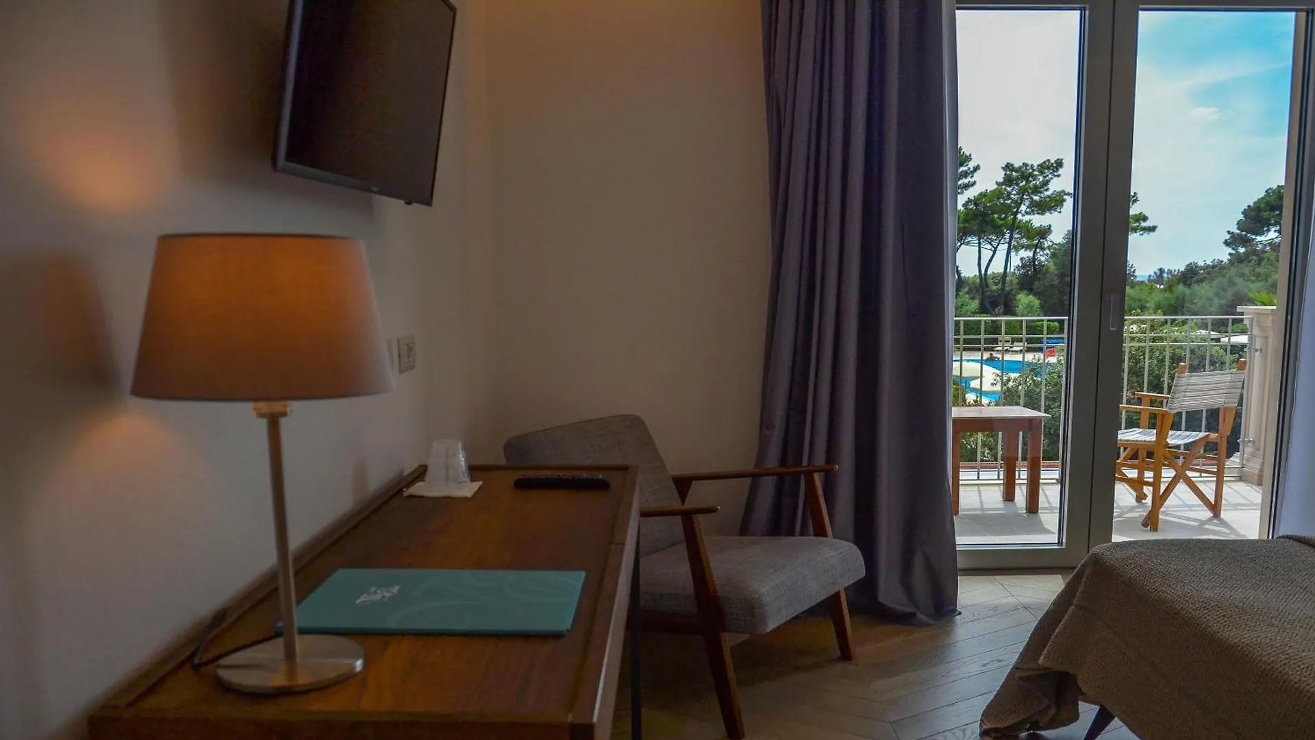 Hotel Villa Elsa Marina di Massa 3*,  Italy