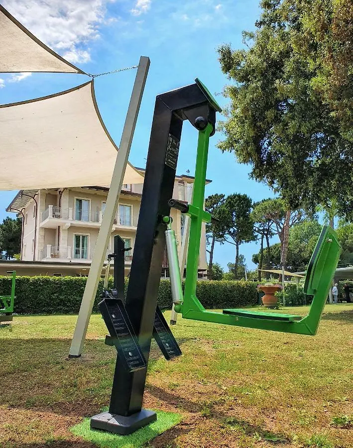 Hotel Villa Elsa Marina di Massa 3*,