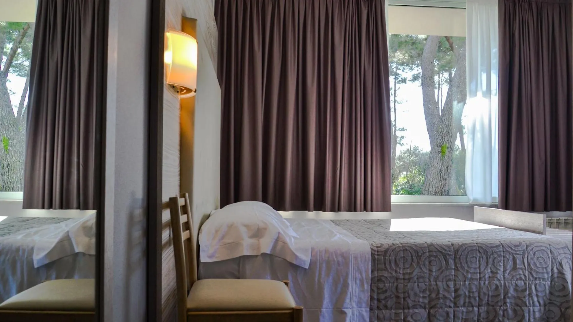 Hotel Villa Elsa Marina di Massa 3*,